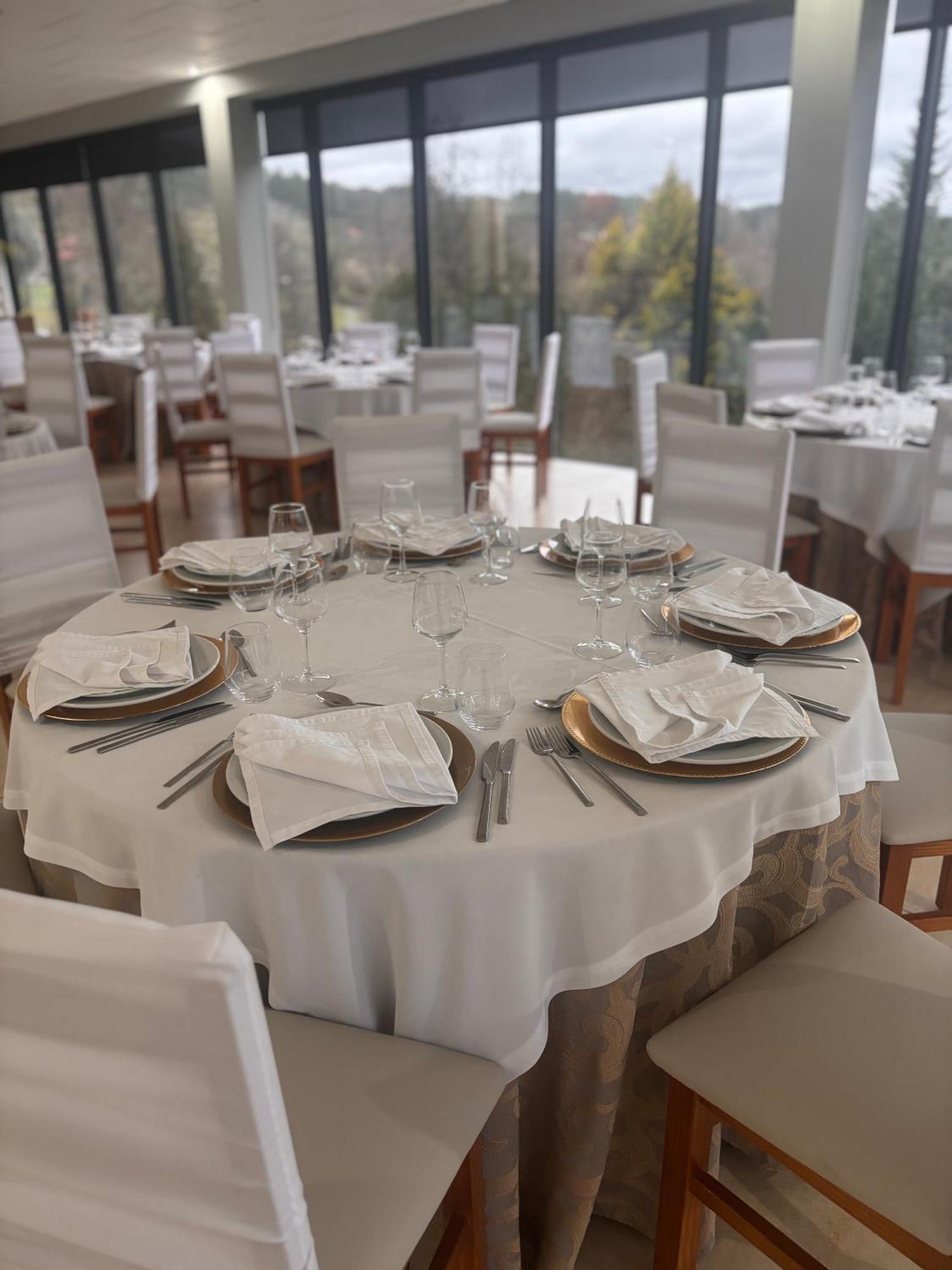 Restaurante Residencial Pizzaria S. Estevao Агіа́р-да-Бе́йра Екстер'єр фото
